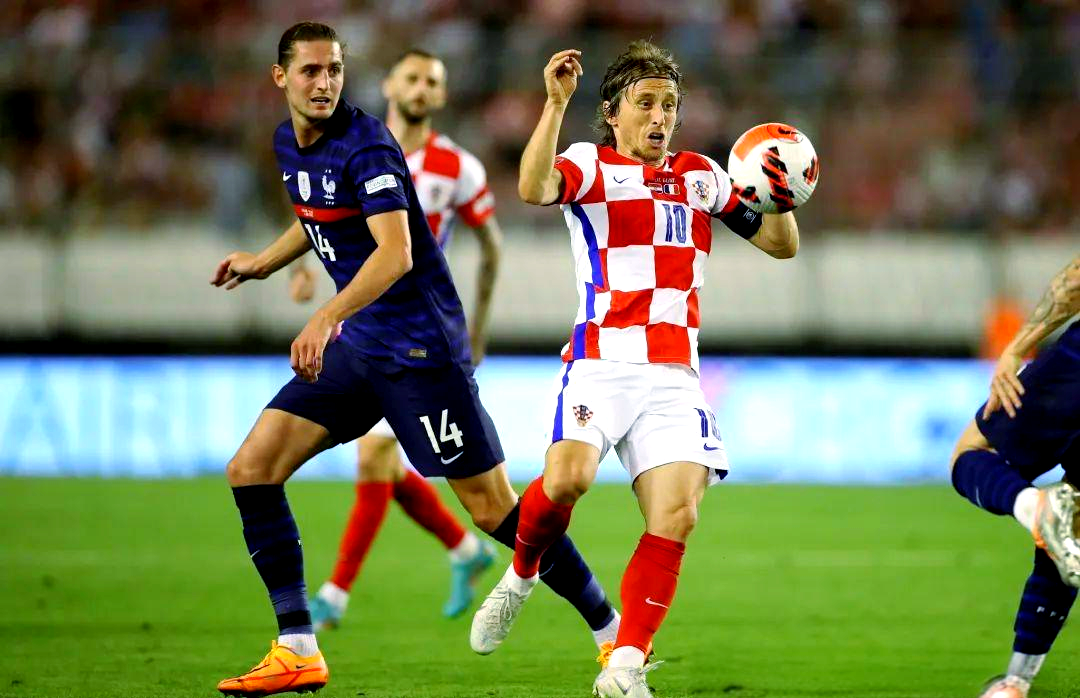 包含克罗地亚队大胜波兰勇夺欧锦赛八强的词条