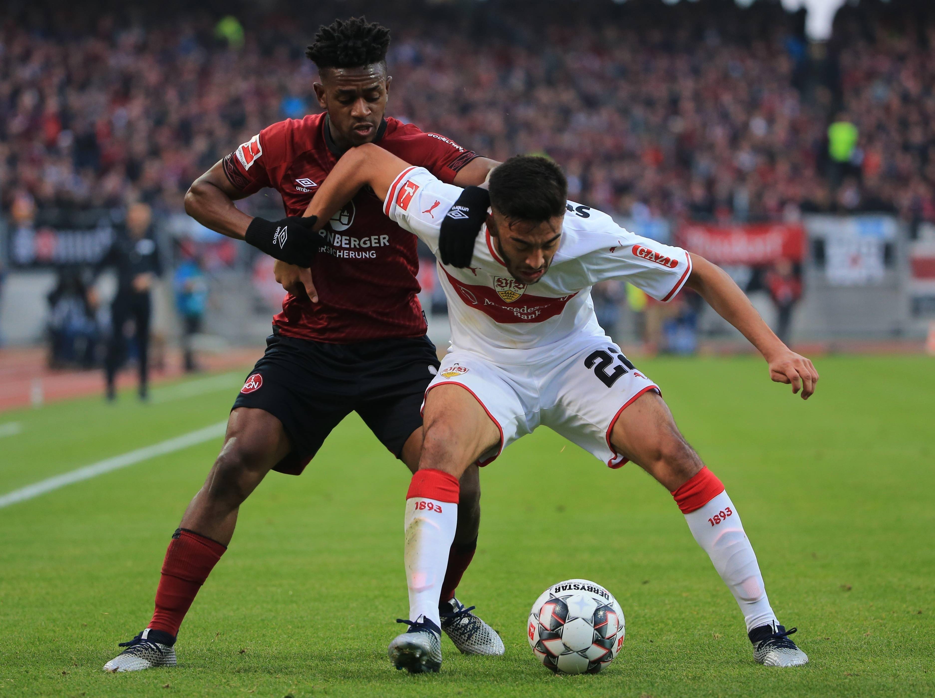 里尔客场大胜尼斯,保持联赛第一 里尔客场大胜尼斯,保持联赛第一