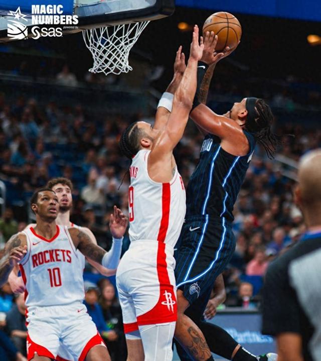 火箭客场胜魔术，继续保持不败