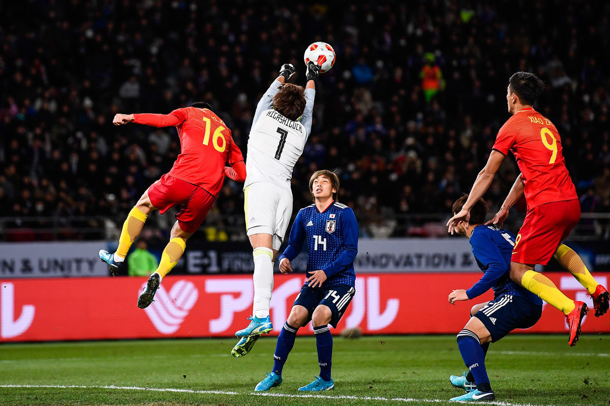 沙尔克遭遇连败，降级危机加剧