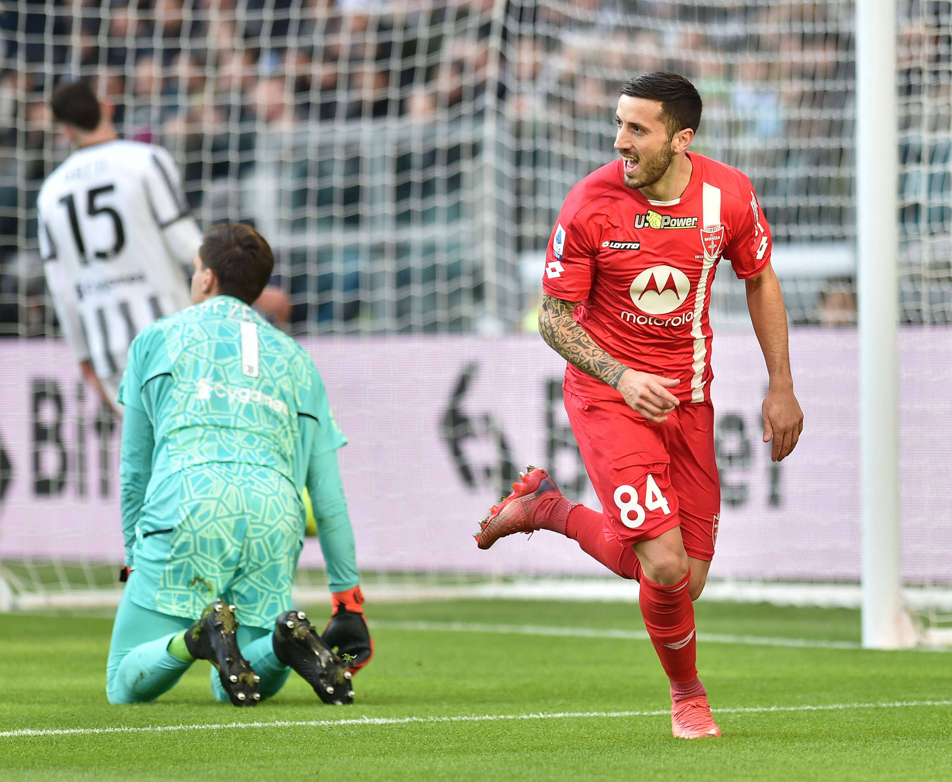 佛罗伦萨主场大胜,冲刺保级的简单介绍 佛罗伦萨主场大胜,冲刺保级的简单介绍