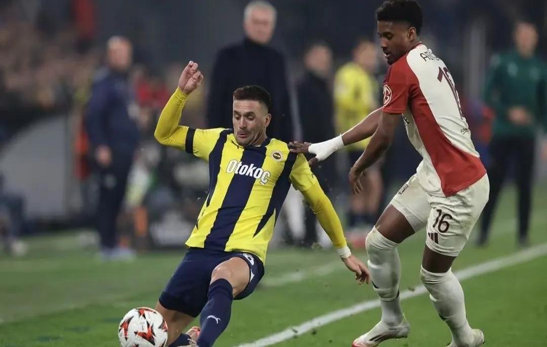 联赛热门球队意外失分，主帅面临压力的简单介绍