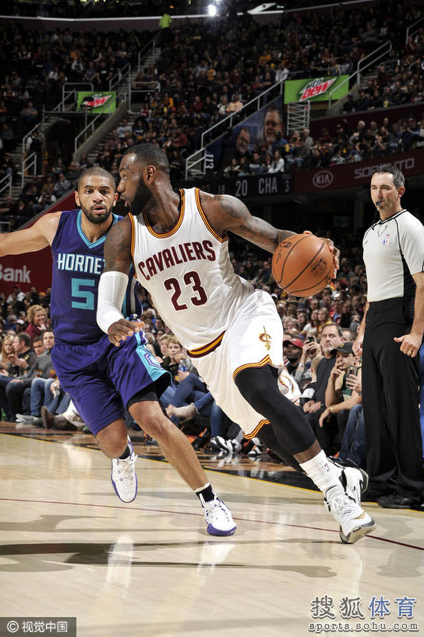 黄蜂遭遇连败骑士开启反击 黄蜂遭遇连败骑士开启反击