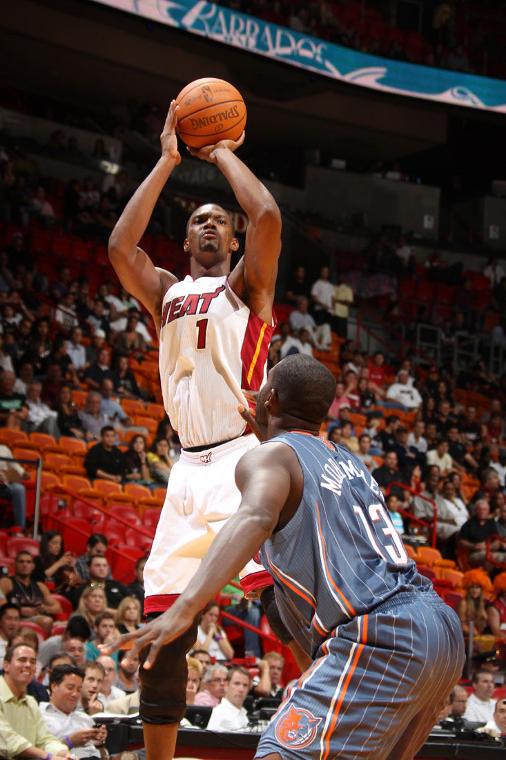 热火大胜山猫,取得三连胜 热火大胜山猫,取得三连胜