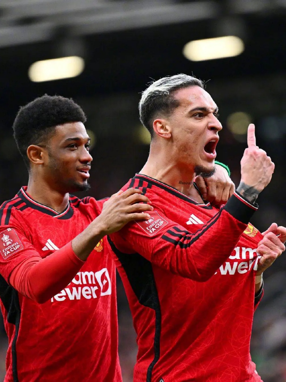 曼联主场2-0大胜伯恩茅斯